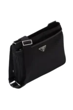 Prada Schultertasche aus Re-Nylon und Saffiano-Leder - imagine 3