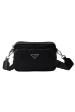 Prada Schultertasche aus Re-Nylon und Saffiano-Leder