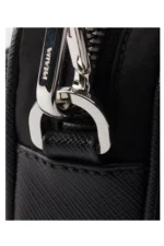 Prada Schultertasche aus Re-Nylon und Saffiano-Leder - imagine 6