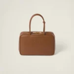 Miu Miu Beau Handtasche aus Leder – Cognac – Vorderansicht